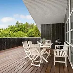 Amazing In With Kitchen *