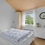 Amazing In With Kitchen