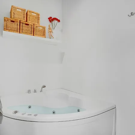 Amazing In With Kitchen *
