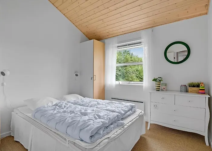 Amazing In With Kitchen